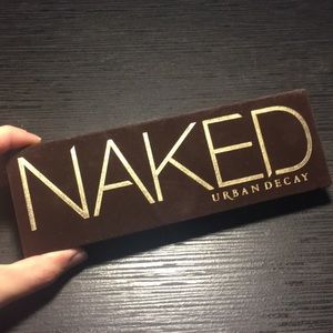 UD NAKED PALETTE 1